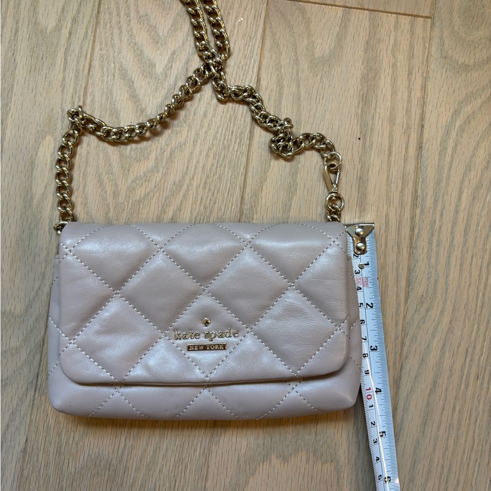 Kate Spade quilted chain crossbody purse *gold hardware*